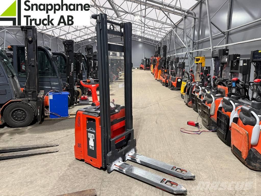 Linde D 14 Self propelled stackers