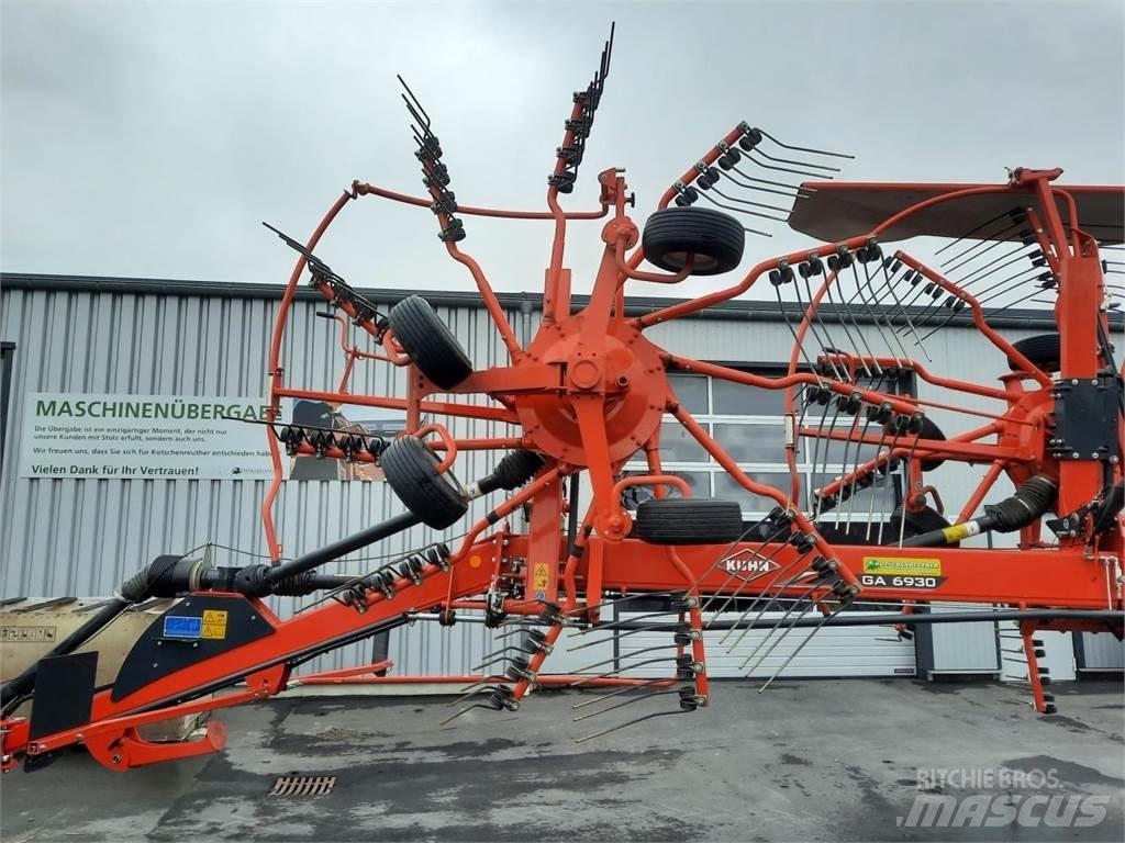 Kuhn GA 6930 Windrowers