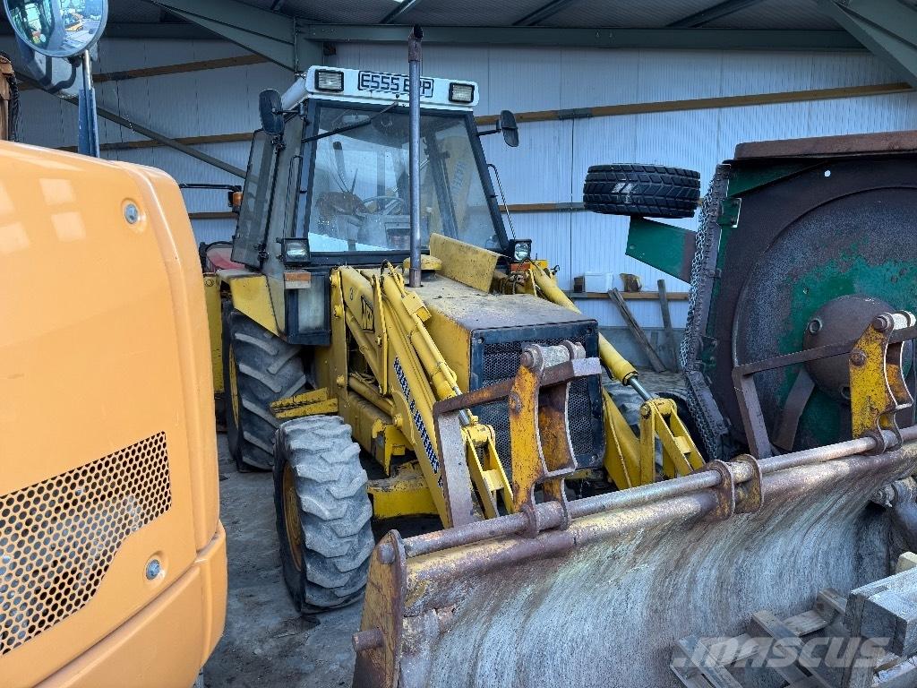 JCB 3 CX Backhoe