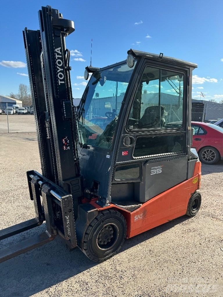 Toyota 8FBMT35 Electric forklift trucks