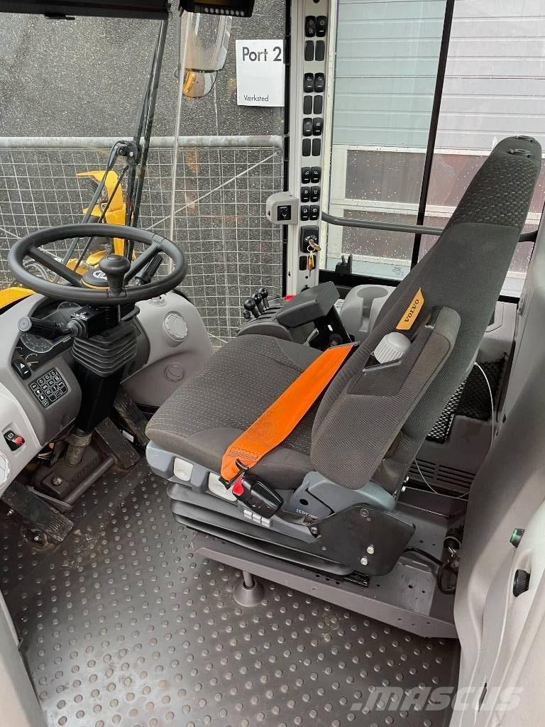 Volvo L90H Wheel loaders