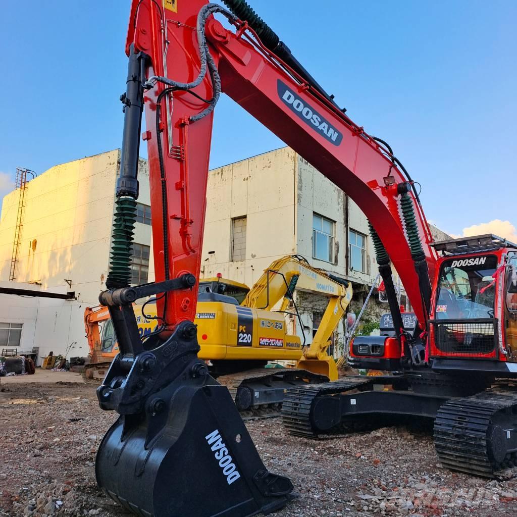 Doosan DX 300 LCA Crawler excavators