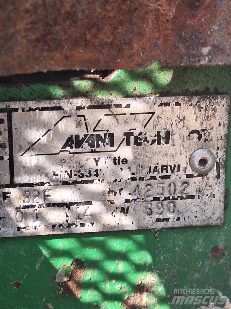 Avant 320+ Farm machinery