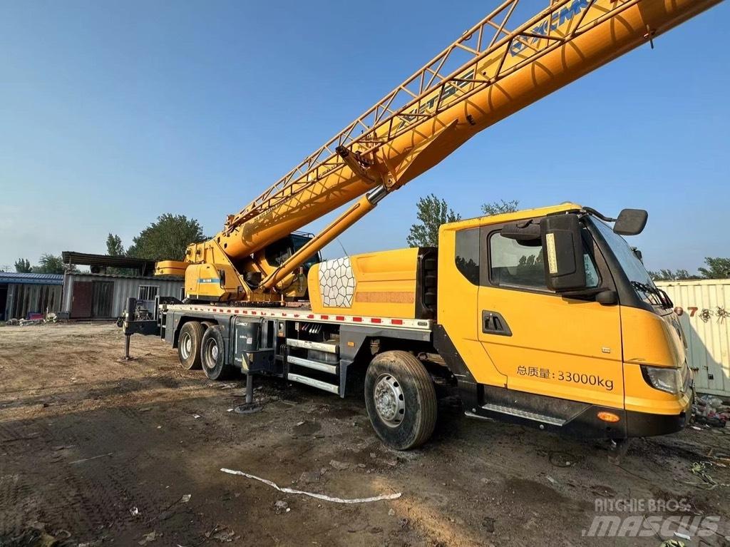 XCMG XCT 25 All terrain cranes