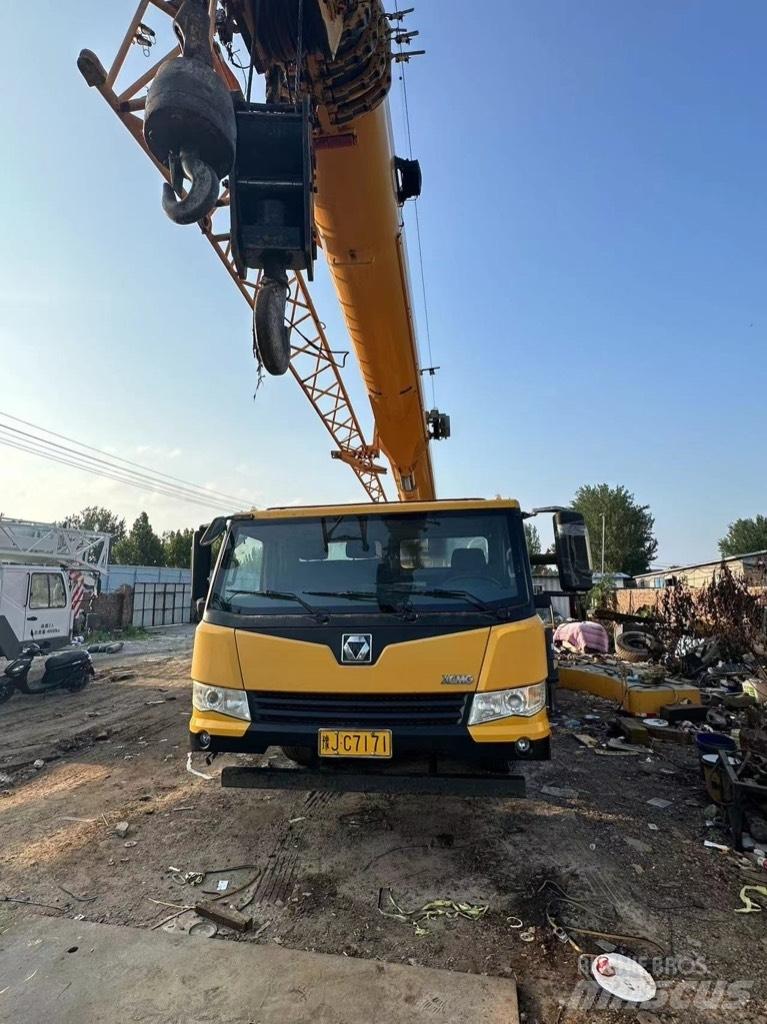 XCMG XCT 25 All terrain cranes