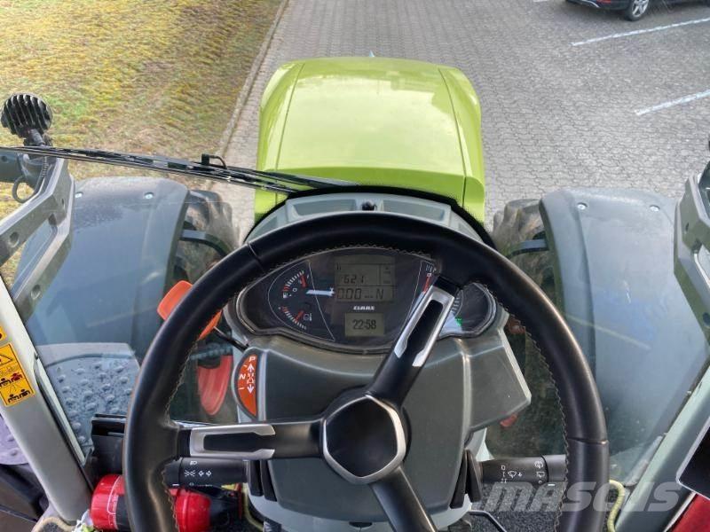 CLAAS AXION 830 Tractors