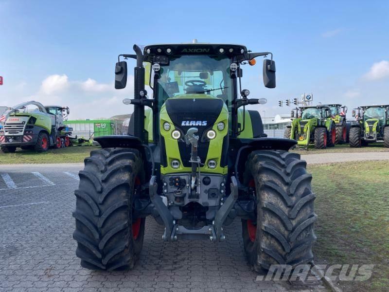 CLAAS AXION 830 Tractors