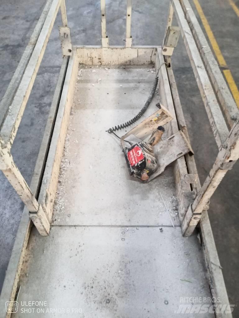 Genie GS 2032 Scissor lifts