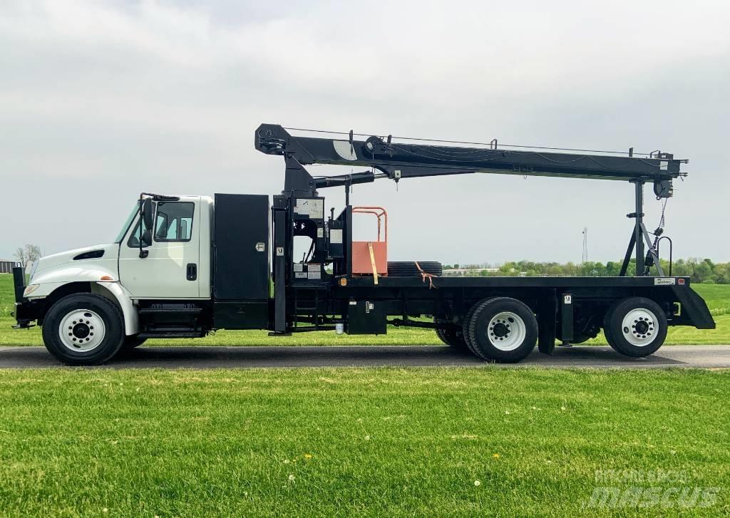 National Crane 400B Track mounted cranes
