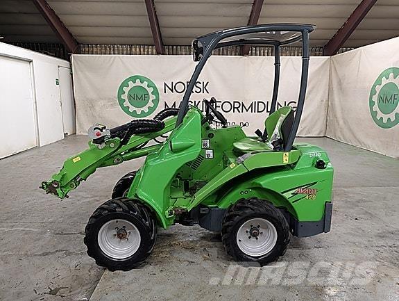 Avant 420 Farm machinery