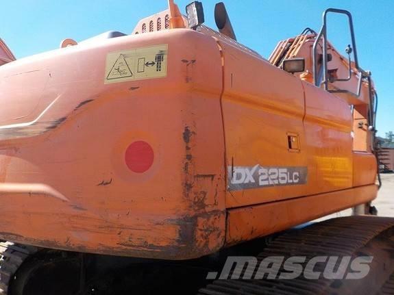Doosan DX225LC-3 Crawler excavators