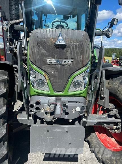 Fendt 516 Vario Tractors