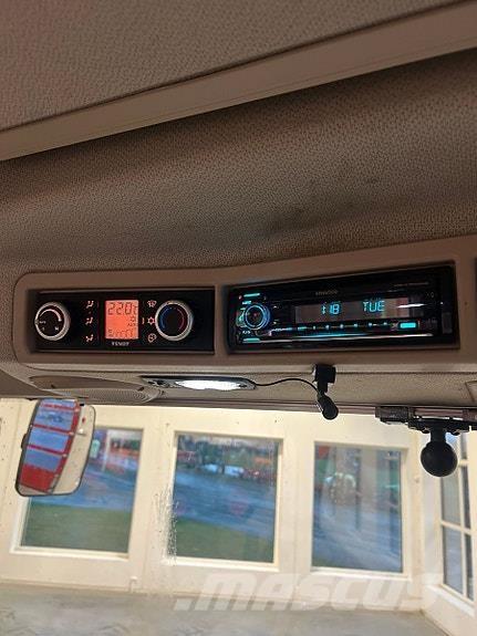 Fendt 516 Vario Tractors