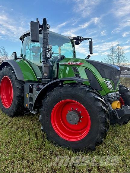 Fendt 724 Profi+ Tractors