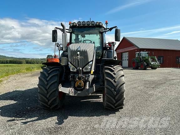 Fendt 828 Tractors