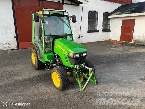 John Deere 2032R Tractors