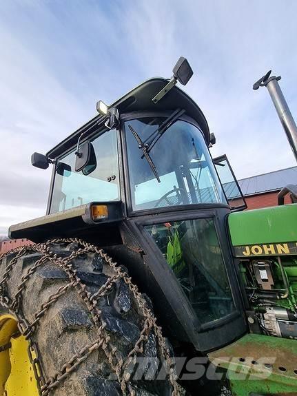 John Deere 2850 Tractors