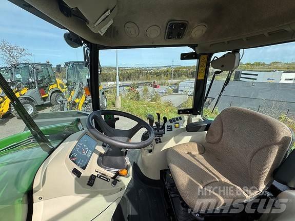 John Deere 3720 Tractors