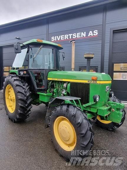 John Deere 4230 Tractors