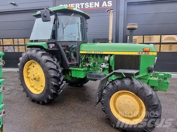 John Deere 4230 Tractors