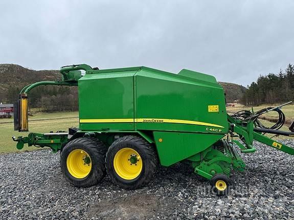 John Deere C440R Round balers