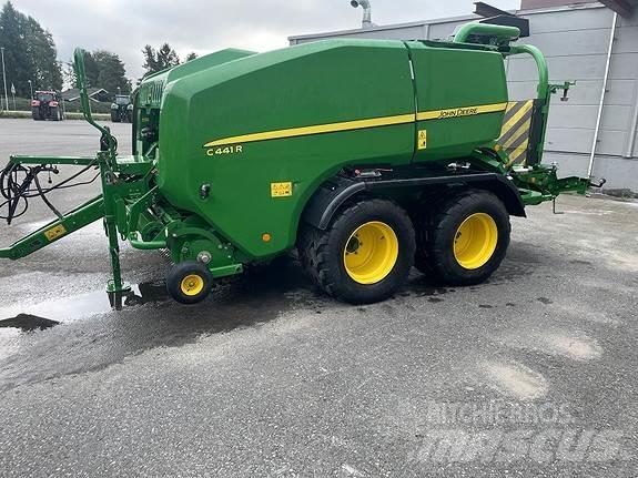 John Deere C441R Round balers
