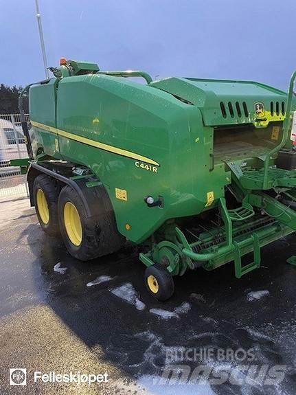 John Deere C441R Round balers