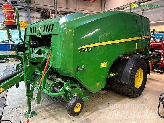 John Deere C441R Round balers