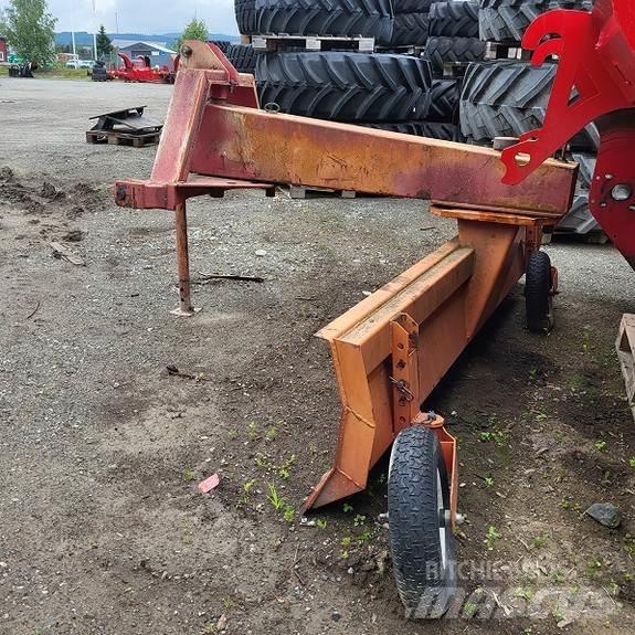 Sami 250 Snow blades and plows