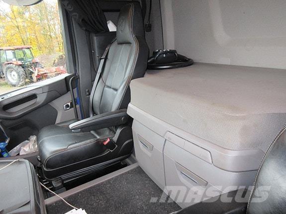 Scania R500 8x4*4 Demountable trucks