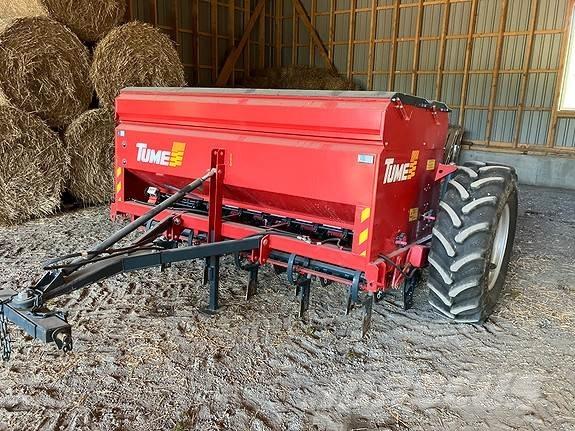 Tume HKL 2500 S Manure spreaders