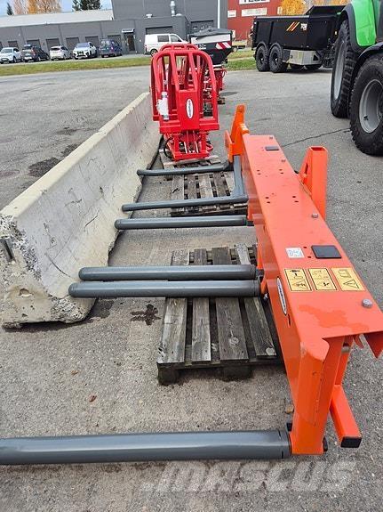 Underhaug 7813 Round balers