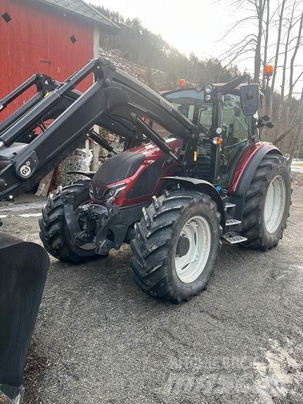 Valtra G125A Tractors