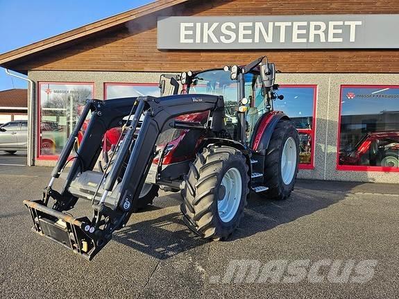 Valtra G135 Active Tractors