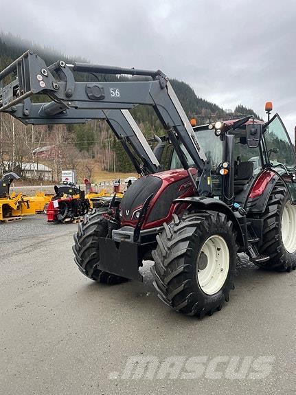 Valtra N174 Versu Tractors