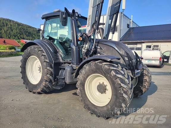 Valtra N174D Tractors