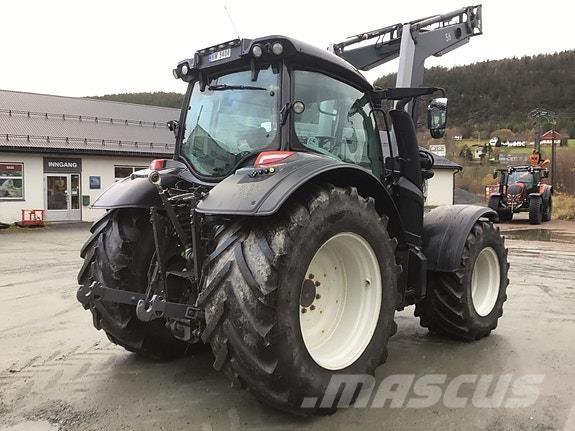 Valtra N174D Tractors
