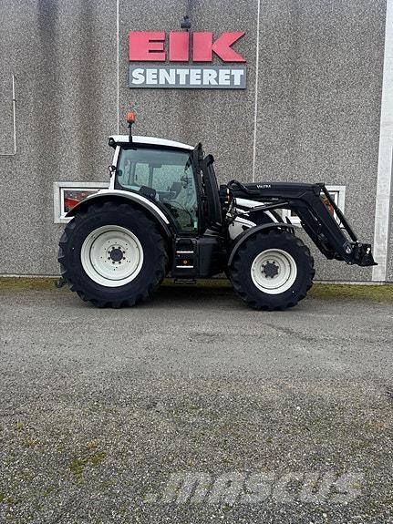 Valtra N174D Tractors