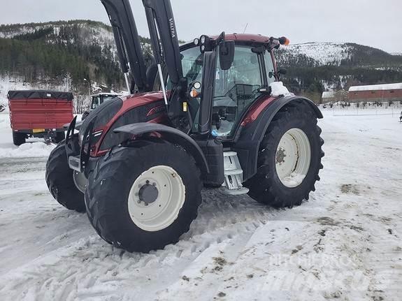 Valtra N174H Tractors