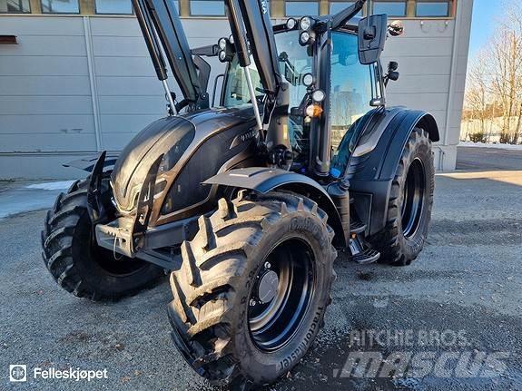 Valtra N175 Tractors