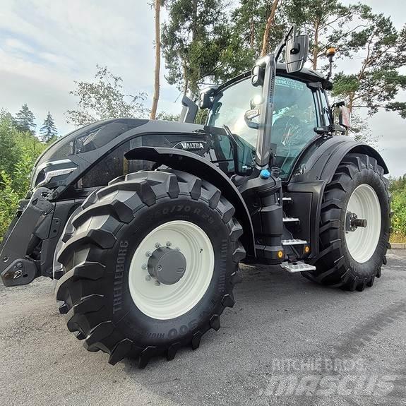 Valtra Q305 Tractors