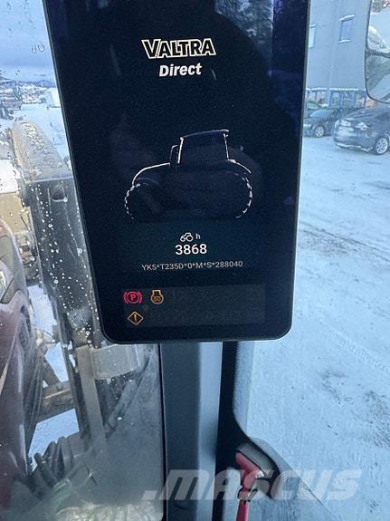 Valtra T235 Tractors