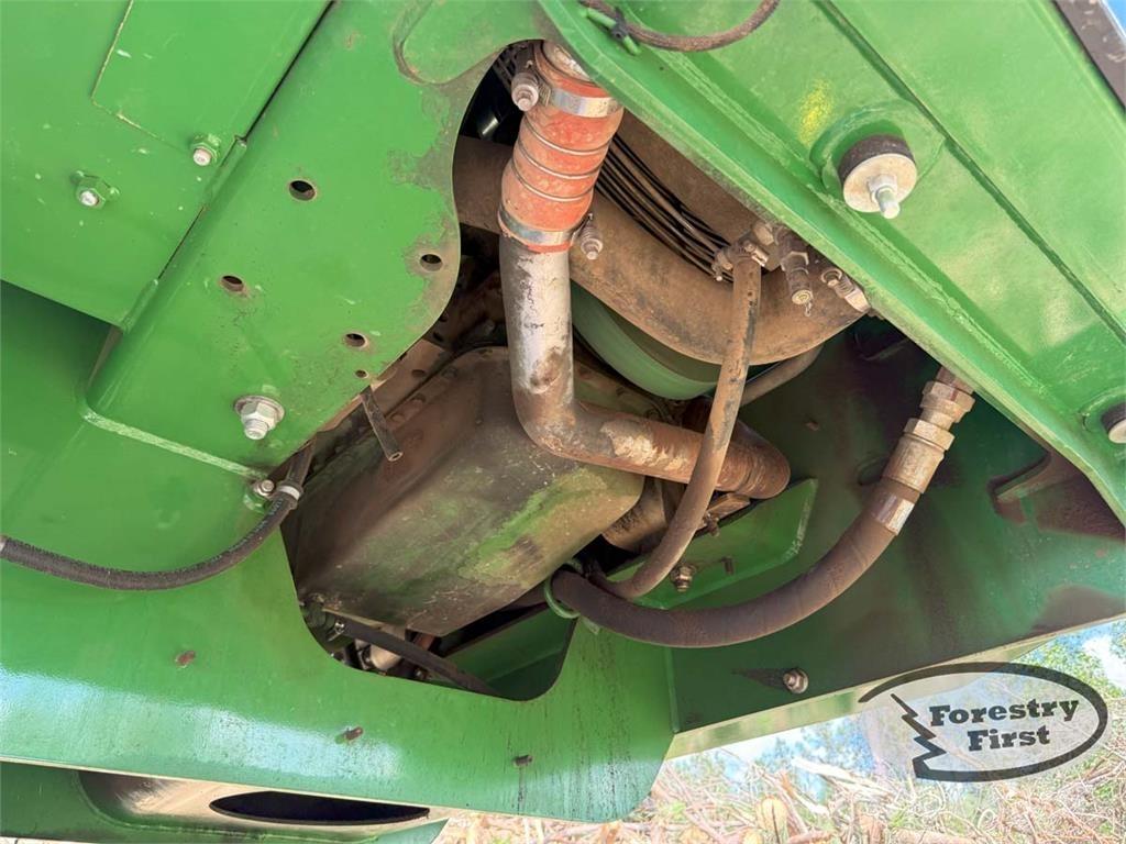 John Deere 437E Knuckle boom loaders