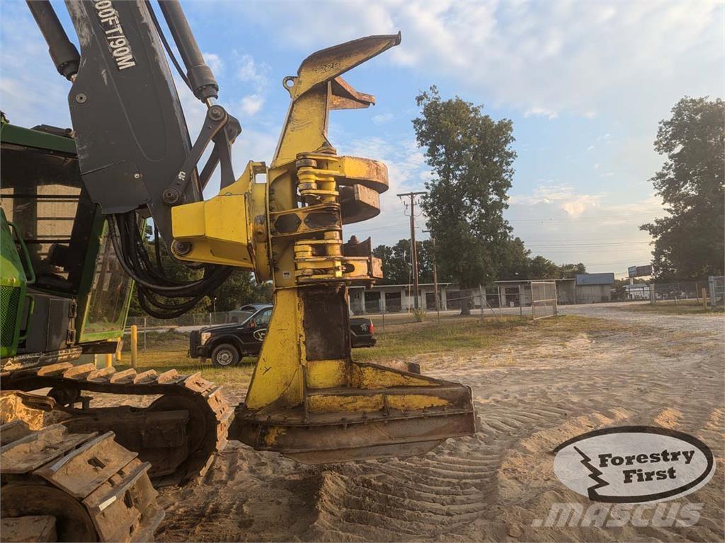 John Deere 853M Feller bunchers