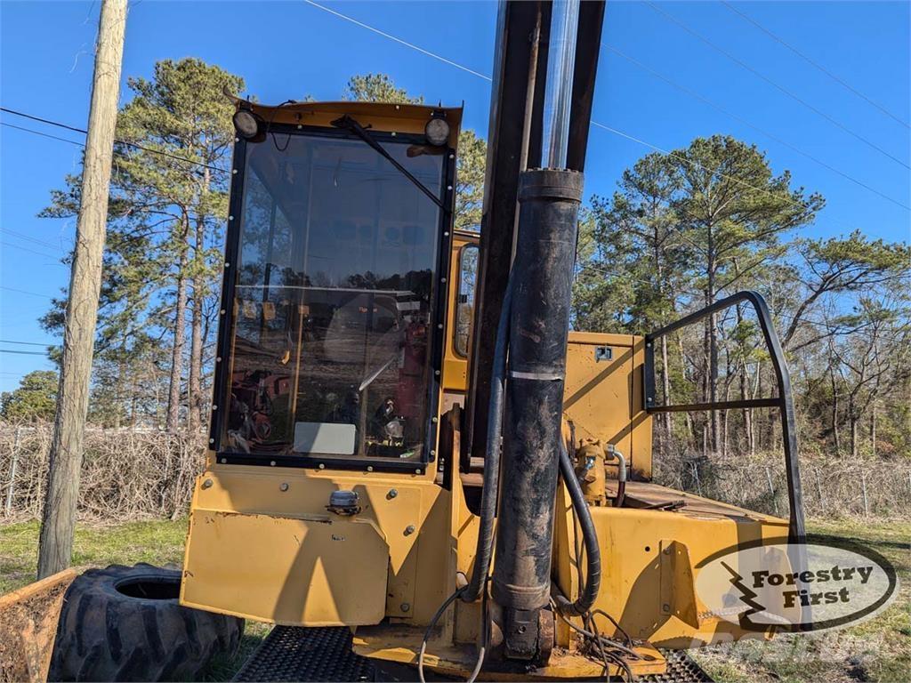 Tigercat 234 Knuckle boom loaders