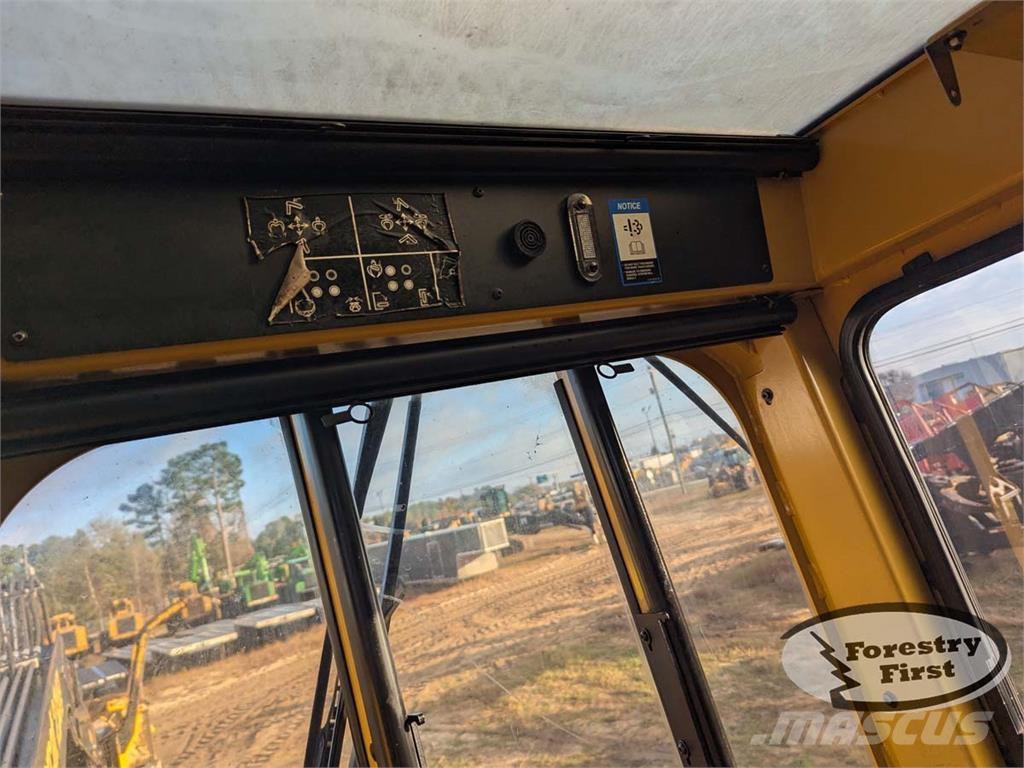 Tigercat 234B Knuckle boom loaders