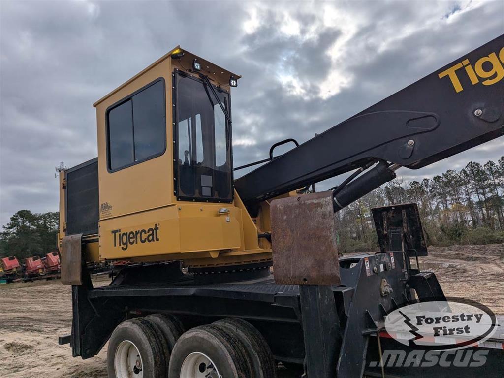 Tigercat 234B Knuckle boom loaders