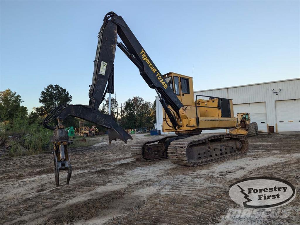 Tigercat T234B Knuckle boom loaders