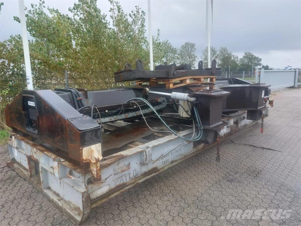 Toplift FLT 3240 Spreaders
