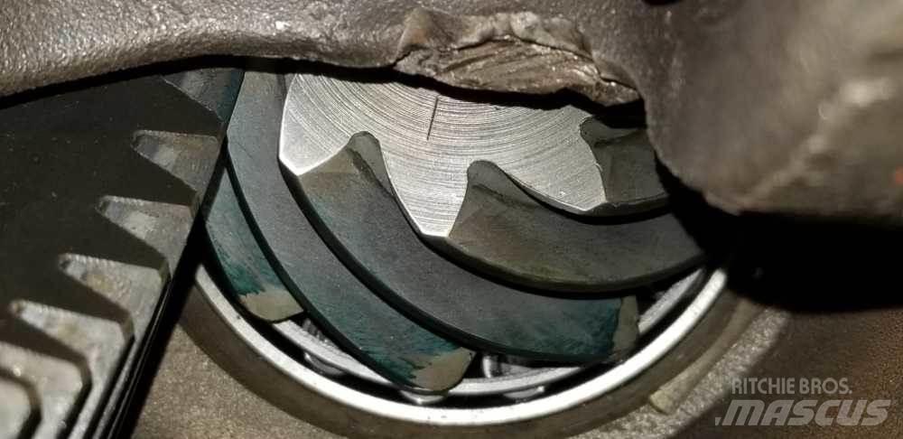  Dana Axles